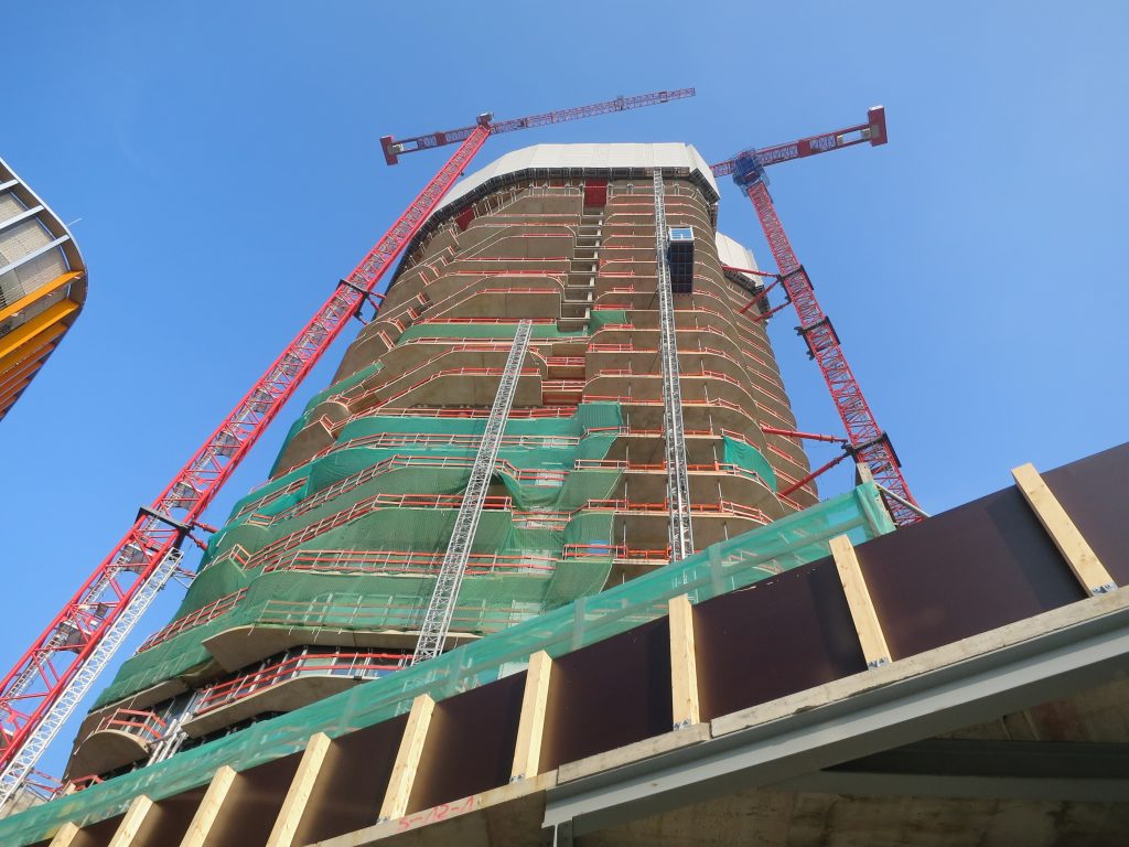 Picture of the Grand Tower and two 420 e.tronic the construction work thereof you can watch on webcam