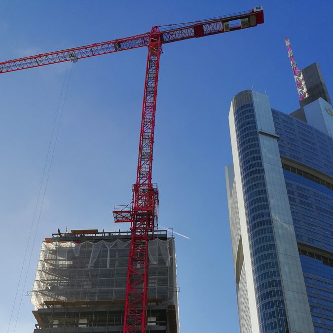 Picture of our WT 420 e.tronic during the deconstruction of Deutsche Bank IBCF in Frankfurt